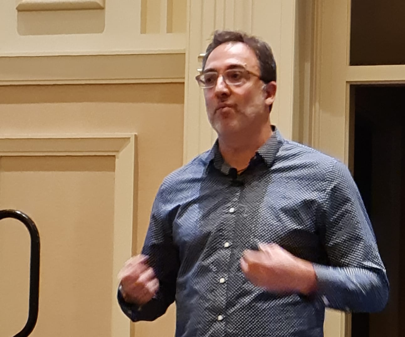 Yuval Yeret presenting at a conference